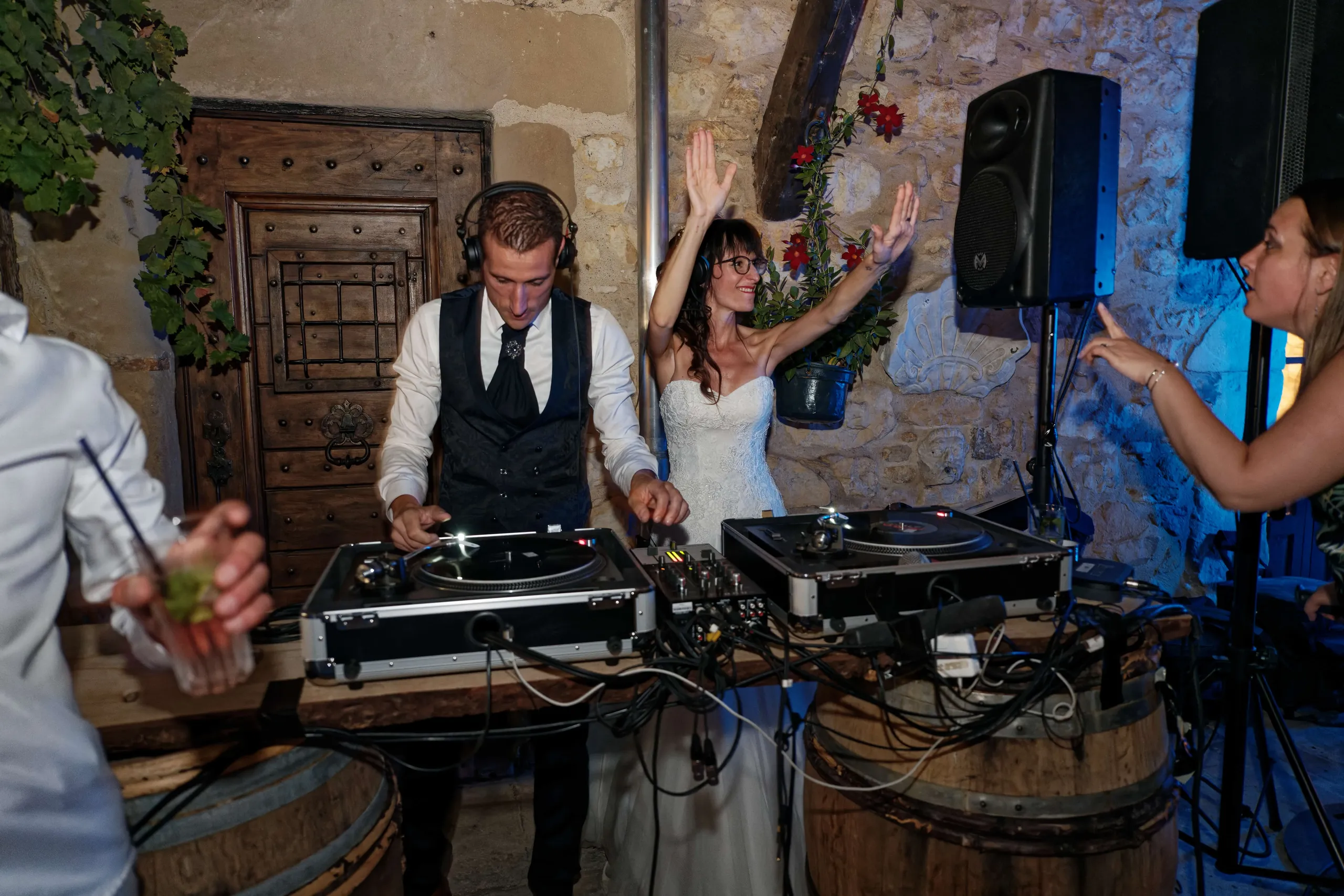 Invités et émotions pendant un reportage mariage